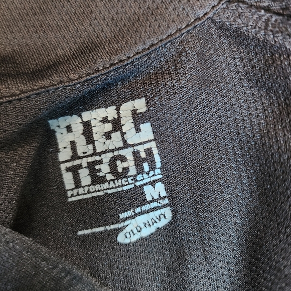 Mens OLD NAVY Rec Tech Quater Zip Long Sleeve moisture wicking Pull over. Size M - Picture 4 of 5